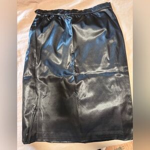 Adolfo black skirt 100% satin